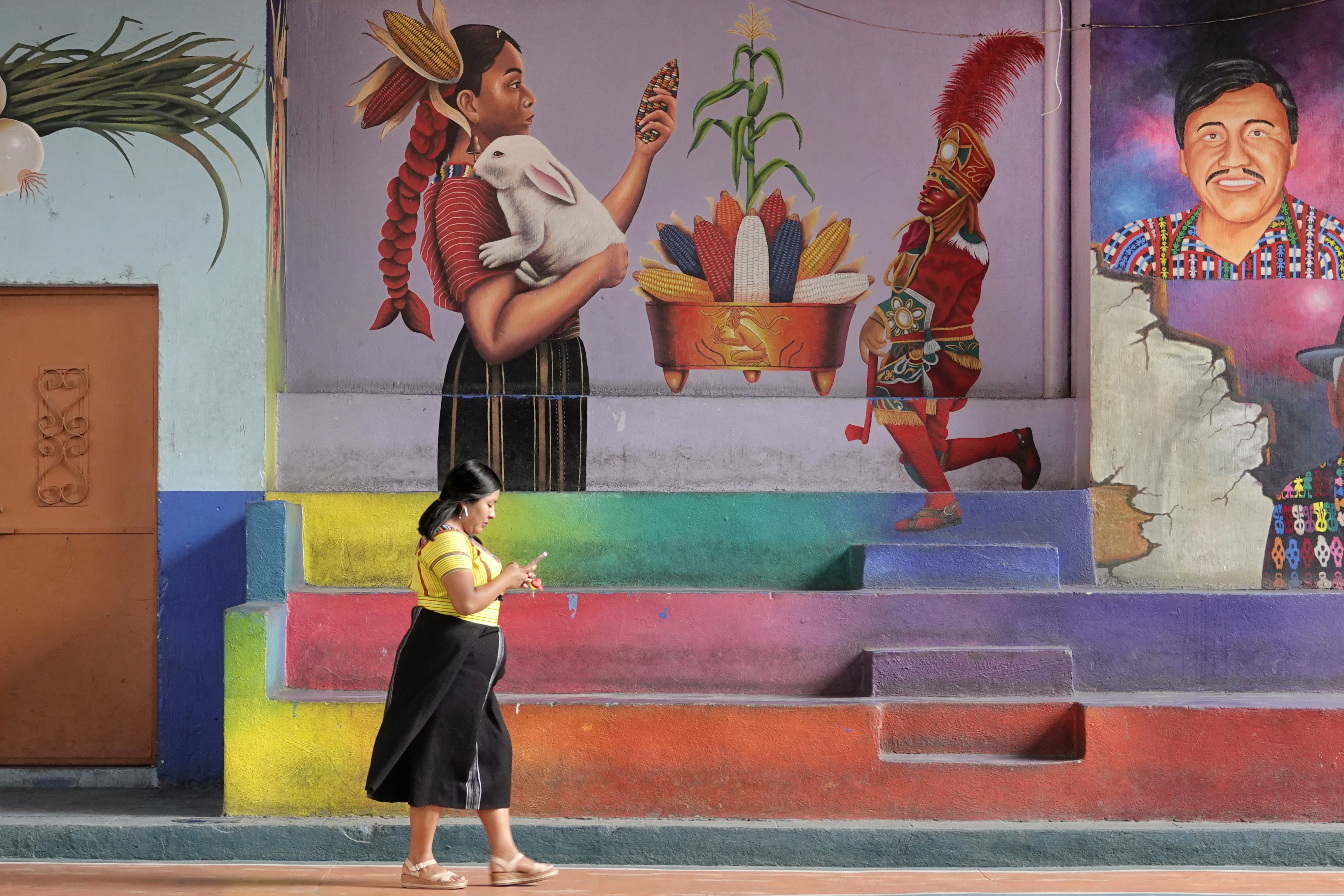 Vie locale et fresques murales